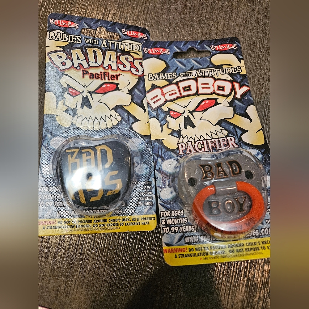 BILLY BOB FUNNY PACIFIERS (2)